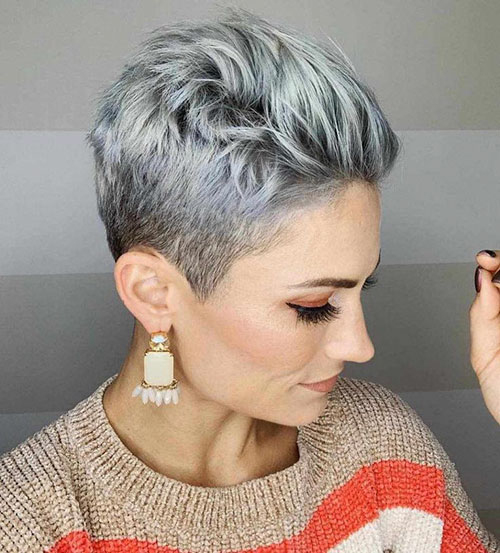 20+ Grey Pixie Styles That Reflect Personality  Pixie Cut - Haircut bestimmt für Freche Kurze Graue Haare Modern