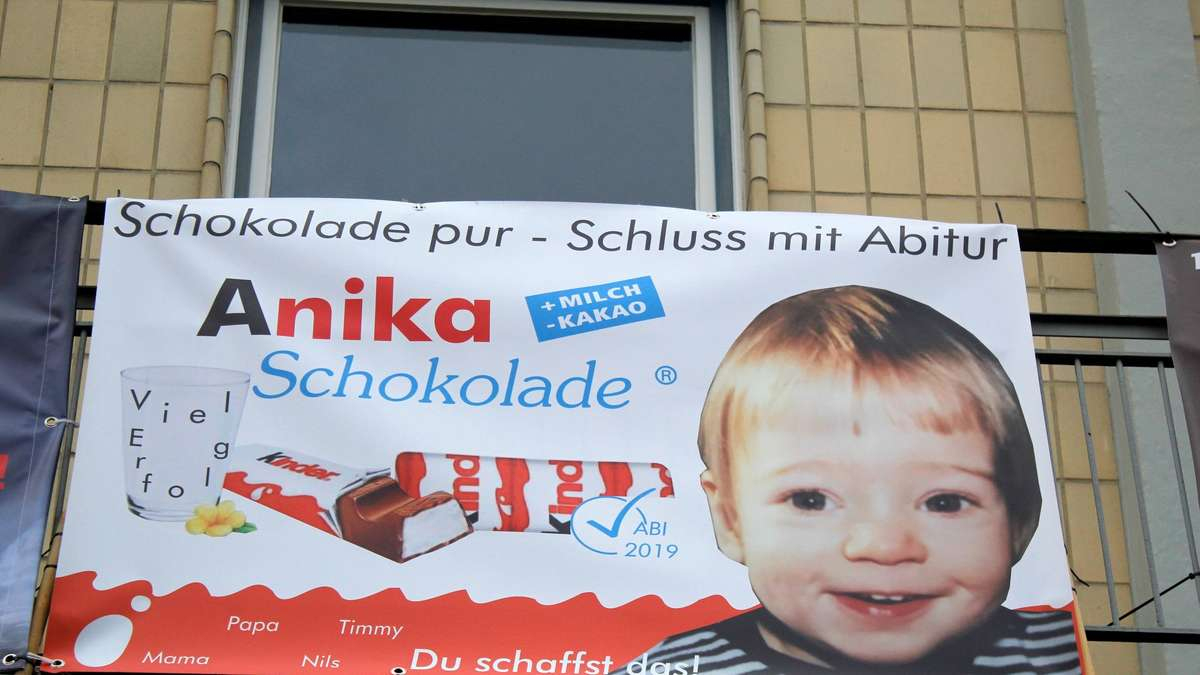 Abi-Plakate In Kassel: So Kreativ Sind Die Eltern  Kassel in Abi Plakate Ideen