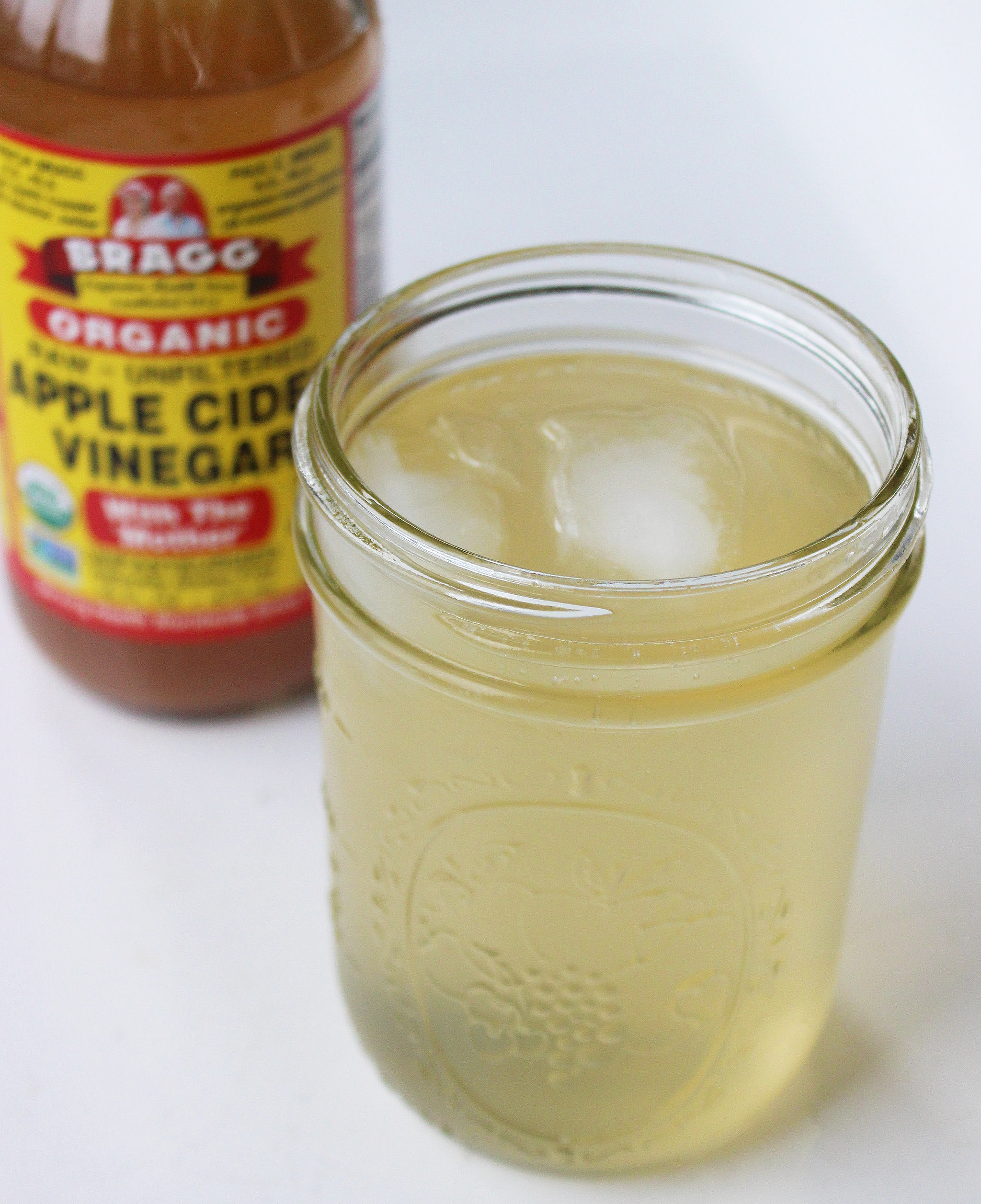 Apple Cider Vinegar Drink  9 Probiotic-Rich Recipes That Can Help End mit Apple Cider Vinegar