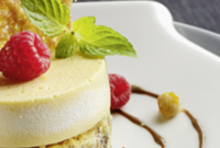 Auf Erdnuss-Schokoladen-Boden Mit Erdnuss-Karamell-Hippen  Gourmet in Die Besten Desserts Der Sterneköche