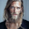 Bartfrisuren Für Selbstbewusste Männer: Hipster Bart Im Spotlicht # über Männer Lange Haare Frisuren