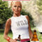 Beer Advertising, Advertising Campaign, Advertising Design, Guerilla über Lustige Bier Bilder Mit Frauen