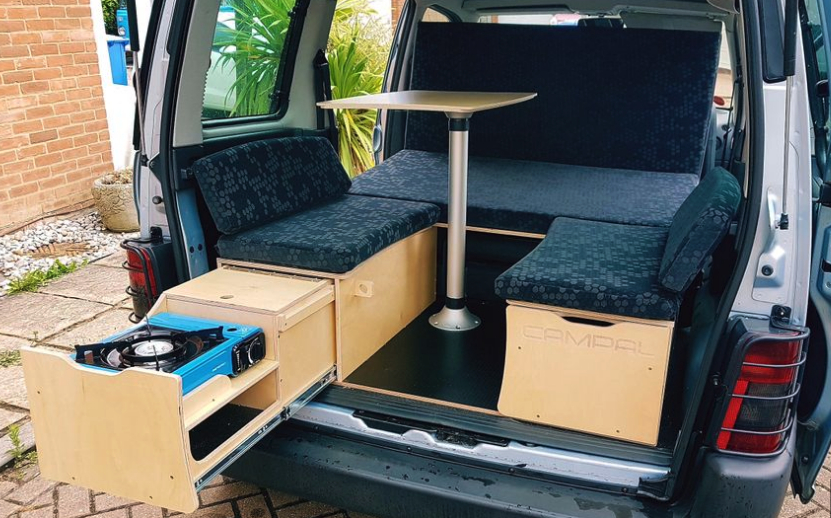 Campal All-In-One Camper Box Creates A Complete Mini-Campervan For bestimmt für Caddy Ausbau Ideen