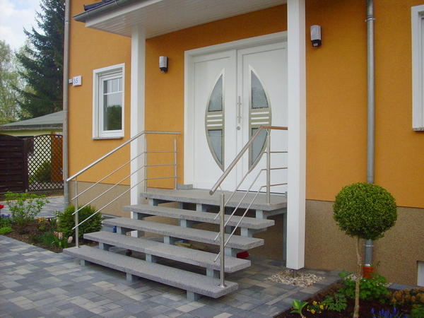 Eingangstreppen mit Hauseingang Treppe Modern