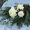 Grabschmuck Selber Machen - Liegestrauß Mit Frischen Blumen Zu in Ausgefallen Trauergestecke Für Urnenbeisetzung