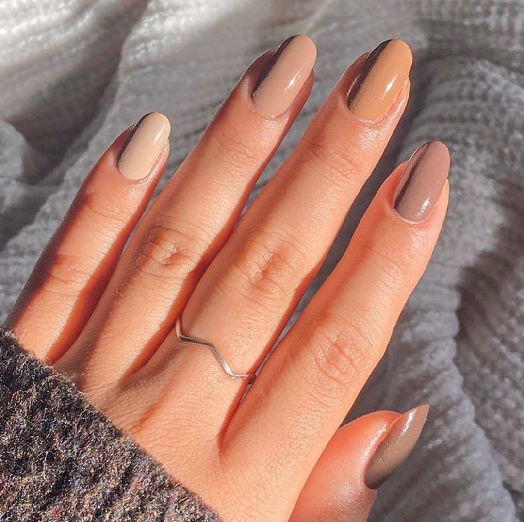 Lights Lacquer On Instagram: &quot;When The Sun Hits, It'S Magic 💫🤎 bestimmt für Nägel Idee Sommer