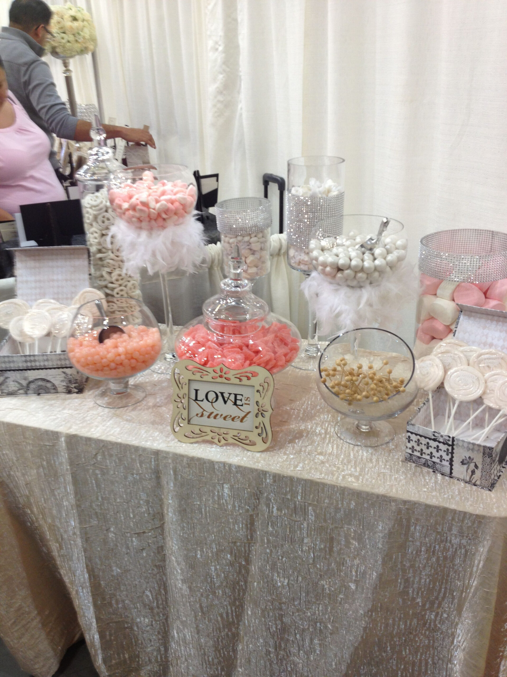 Pin By Elizabeth On Parties  Candy Bar Wedding, Candy Bar, Candy Display über Candy Bar Hochzeit