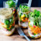 Receitas De Saladas Em Frascos. Ideal Para Levar Para O Trabalho über Salate Im Glas