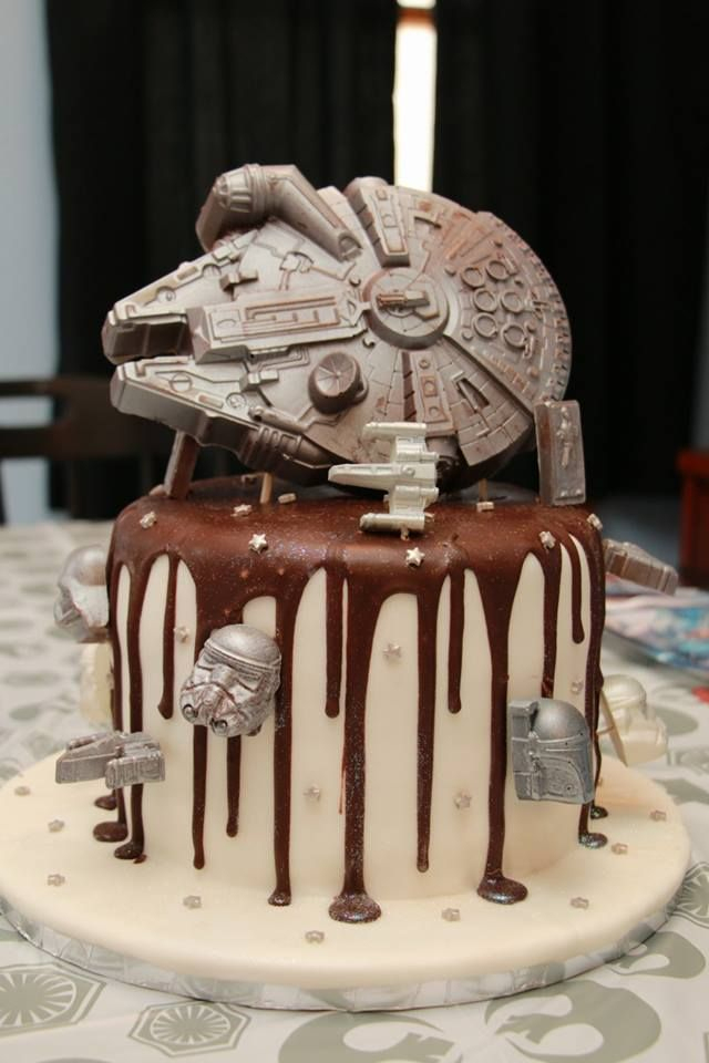 Star Wars Drip Cake - 4 Layers Of Chocolate Cake, With Alternating in Star Wars Torte