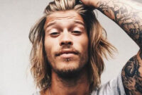 Surfer Hair For Men: 21 Cool Surfer Hairstyles (2022 Guide)  Cabelo bestimmt für Surfer Frisur Jungs