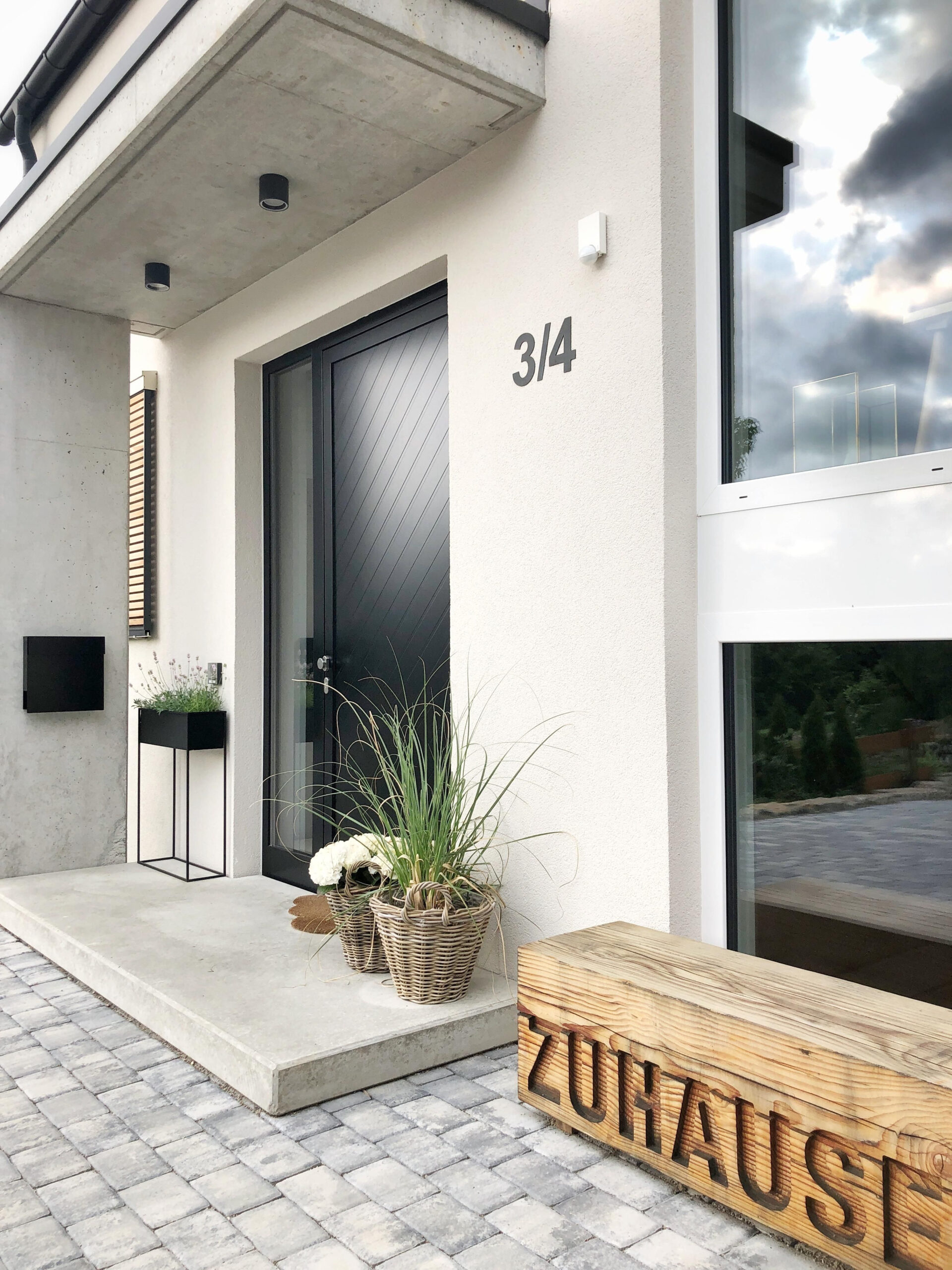 Unser Eingangsbereich Von Außen! #Fassade#Neubau#Ei  Haus in Hauseingang Vorgarten Ideen