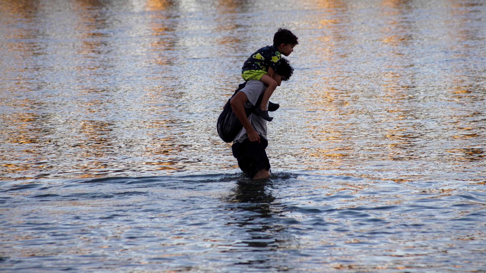 Families crossing U.S.-Mexico border in near-record numbers