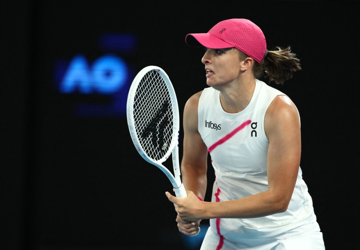 Medvedev caps off day of great escapes in Melbourne | Multisport.ph