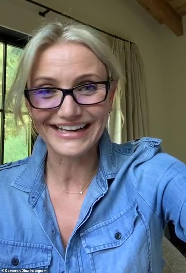 Cameron Diaz proves relatable as she teaches herself how to 'pin' a