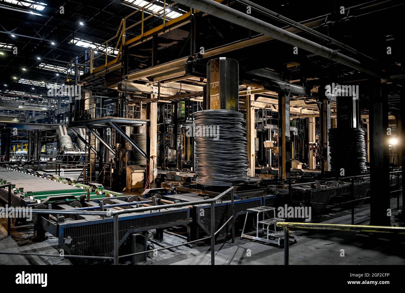 Brandenburg An Der Havel, Germany. 22nd Aug, 2021. Cooled steel runs