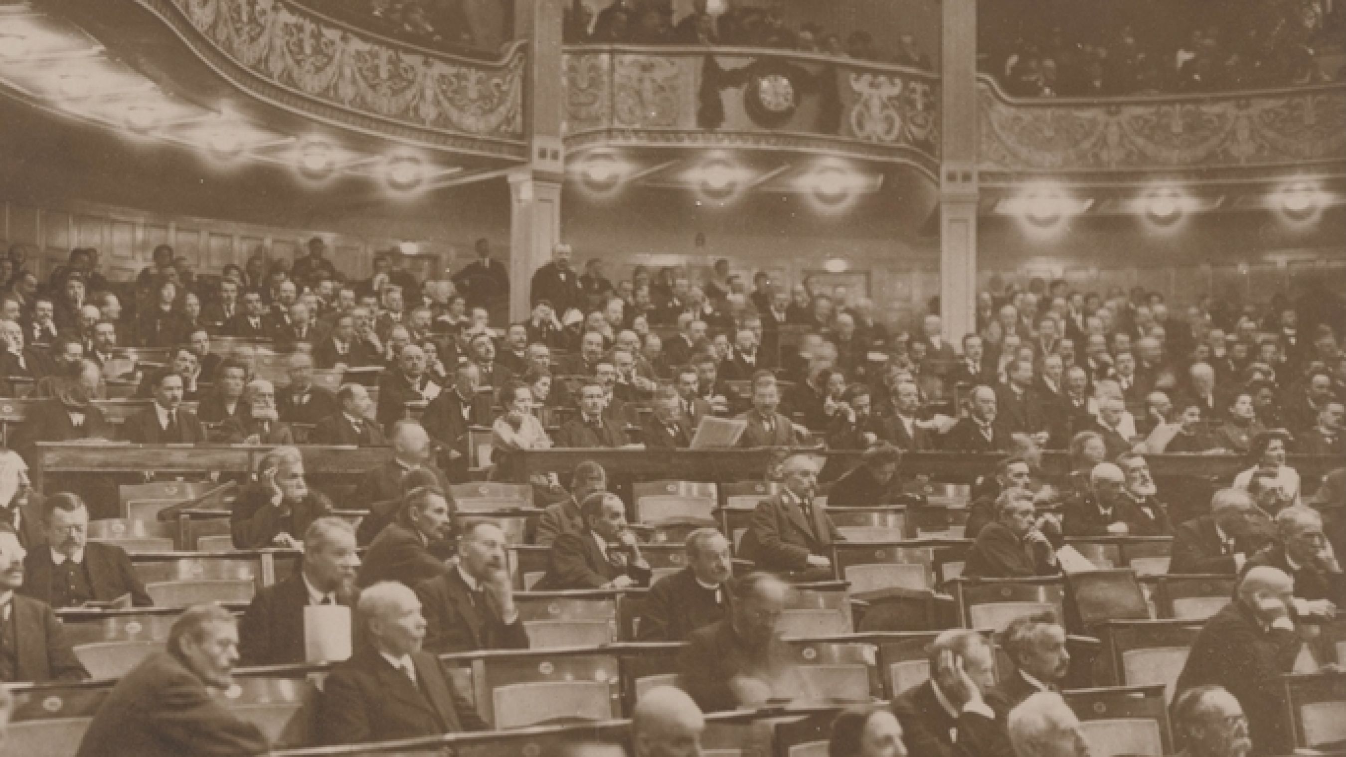 Die Republik hat eine Verfassung! / Lernportal Weimarer Republik