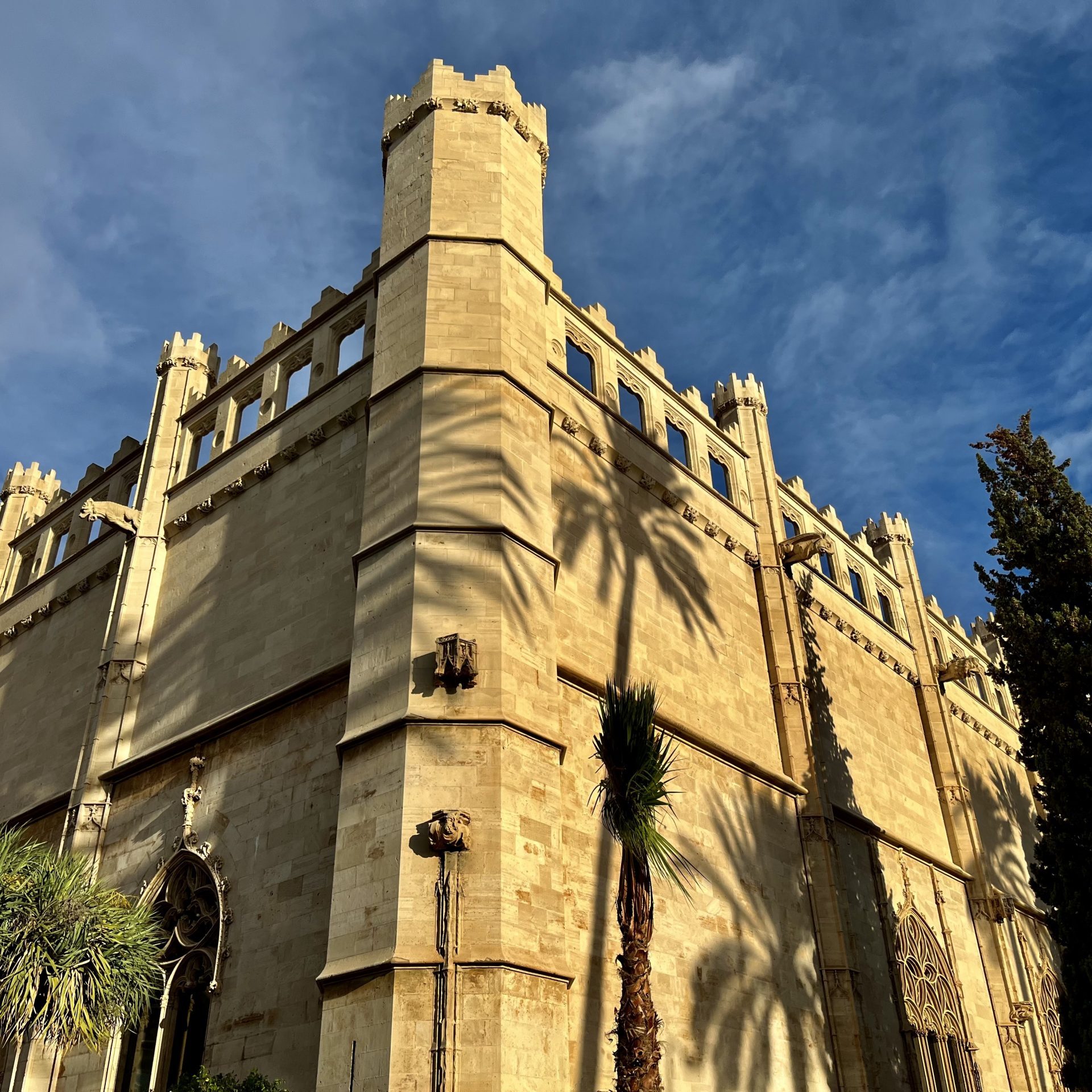  Mallorca Spain Total Solar Eclipse 2026 - Sirius Travel Illustration 