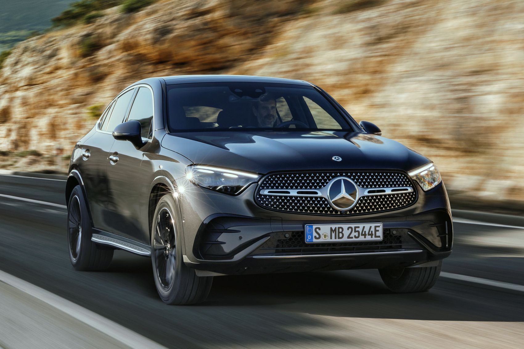  Mercedes EQS SUV jetzt mit über 700 km Reichweite - JESMB Motiv 